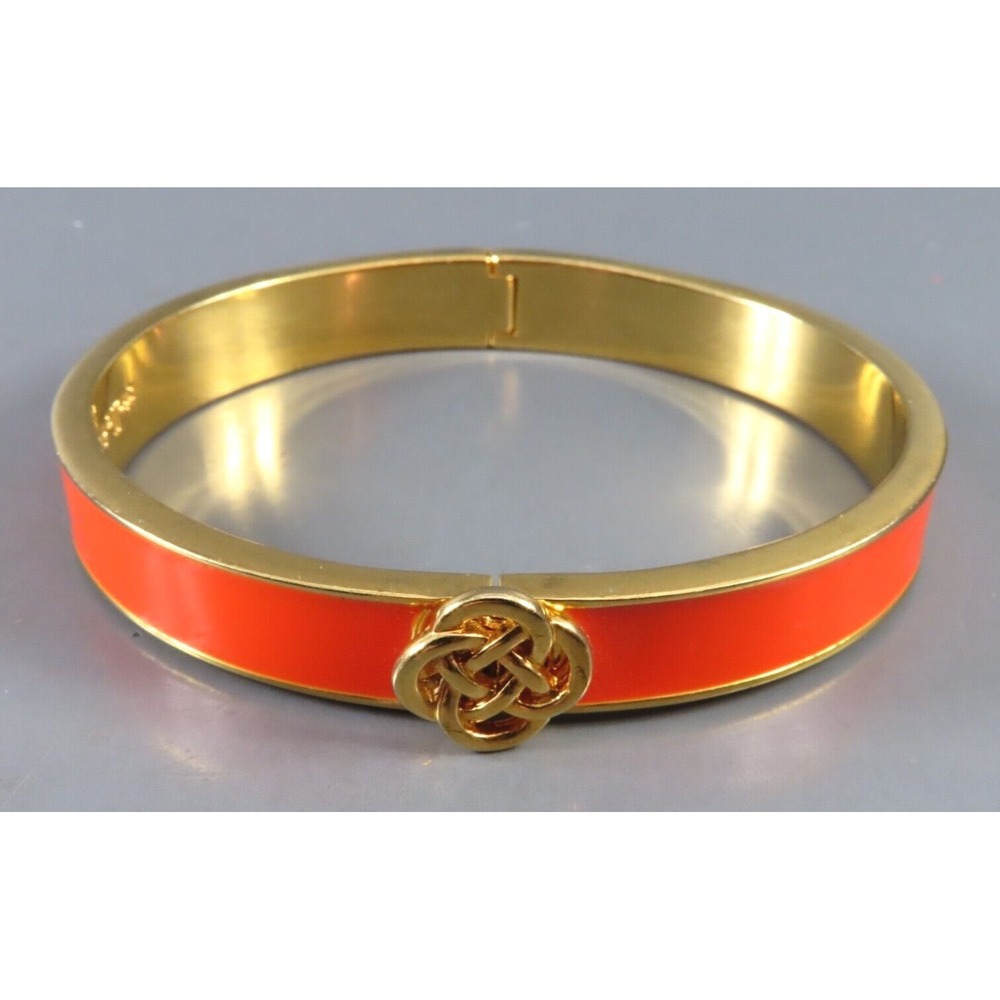 STELLA & DOT Lindsay Bangle Bracelet CORAL ORANGE ENAMEL Gold Tone Knot HINGED